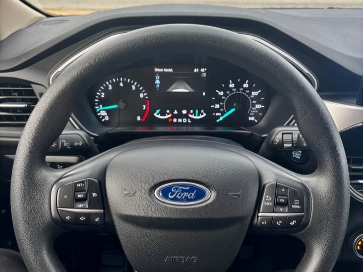 2020 Ford Escape SE's photo